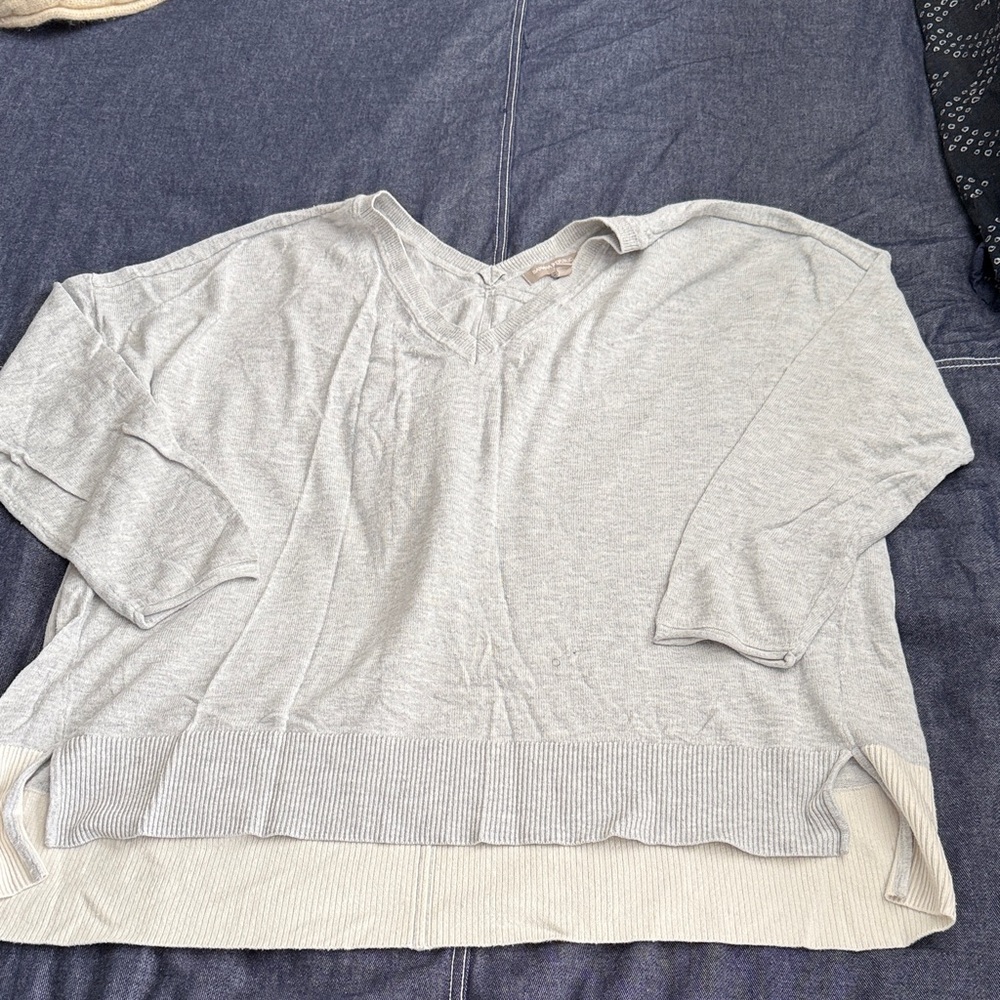 Banana Republic Light Gray V-Neck High Low Sweater